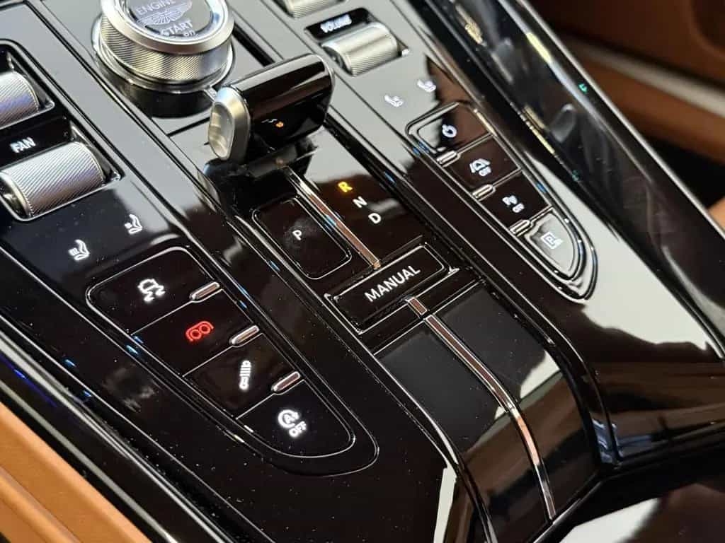 Aston Martin DB12 4.0 V8 | Satin Racing Green | 21 Felgen Sat 08/2024-photo-15