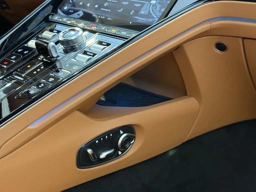 Aston Martin DB12 4.0 V8 | Satin Racing Green | 21 Felgen Sat 08/2024-photo-22
