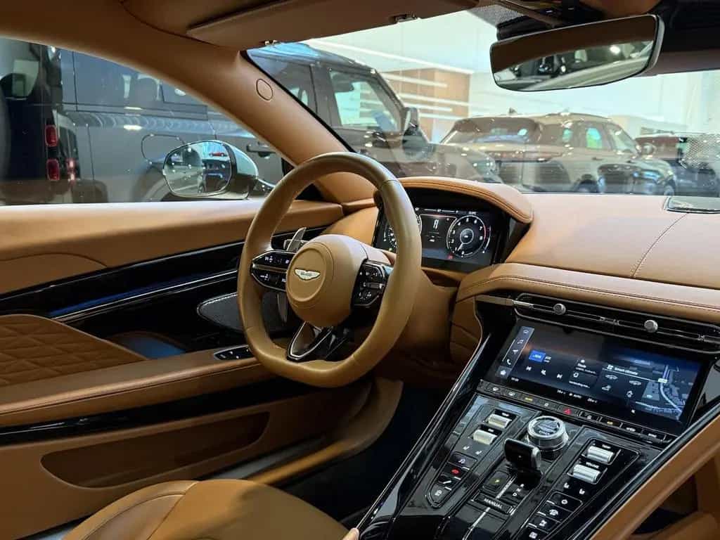 Aston Martin DB12 4.0 V8 | Satin Racing Green | 21 Felgen Sat 08/2024-photo-24