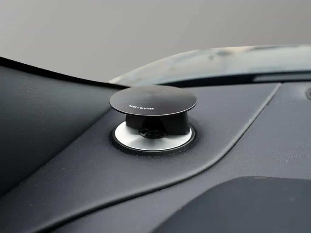 Aston Martin DB11 Volante Xenon Grey / Havana Tan nur 15508km 03/2023-photo-33