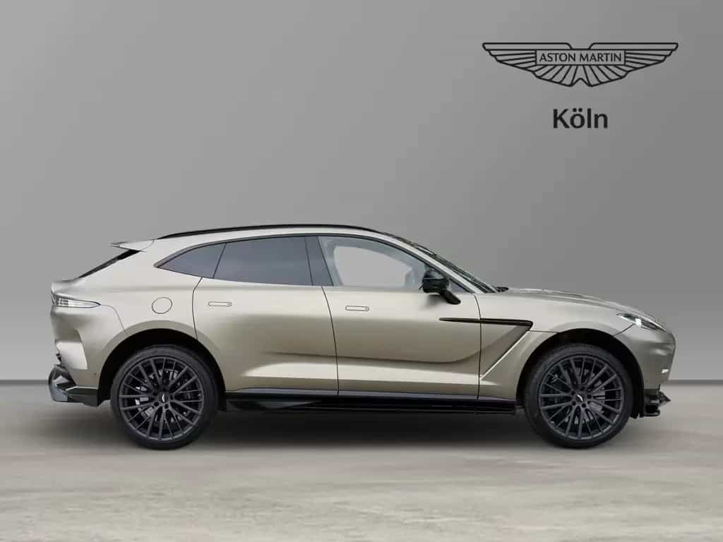Aston Martin DBX 707 Titanium Grey / Onyx Black PPF Matt 03/2023-photo-2