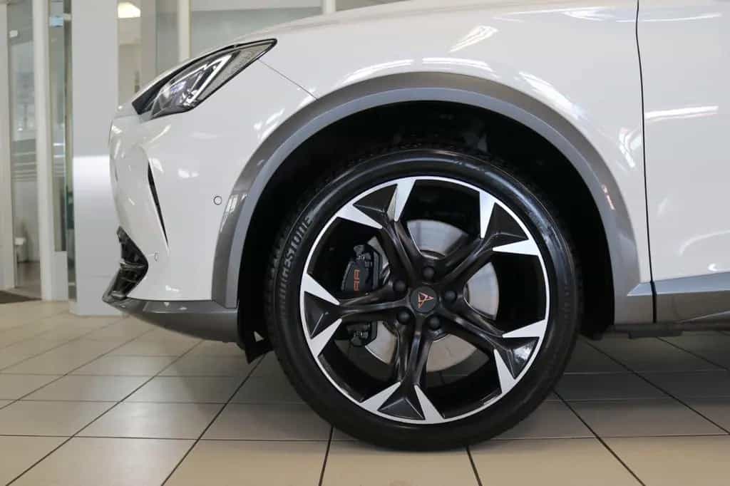 Cupra Formentor VZ 4Drive DCC Pano Kamera Leder ACC 08/2022-photo-3