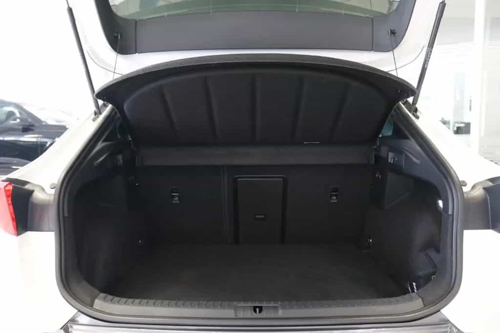 Cupra Formentor VZ 4Drive DCC Pano Kamera Leder ACC 08/2022-photo-8