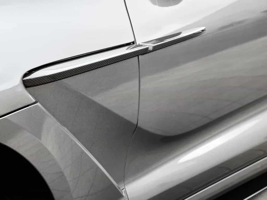 Aston Martin DBX 707 Magneti Silver / Phantom Grey Carbon Ext 03/2023-photo-13