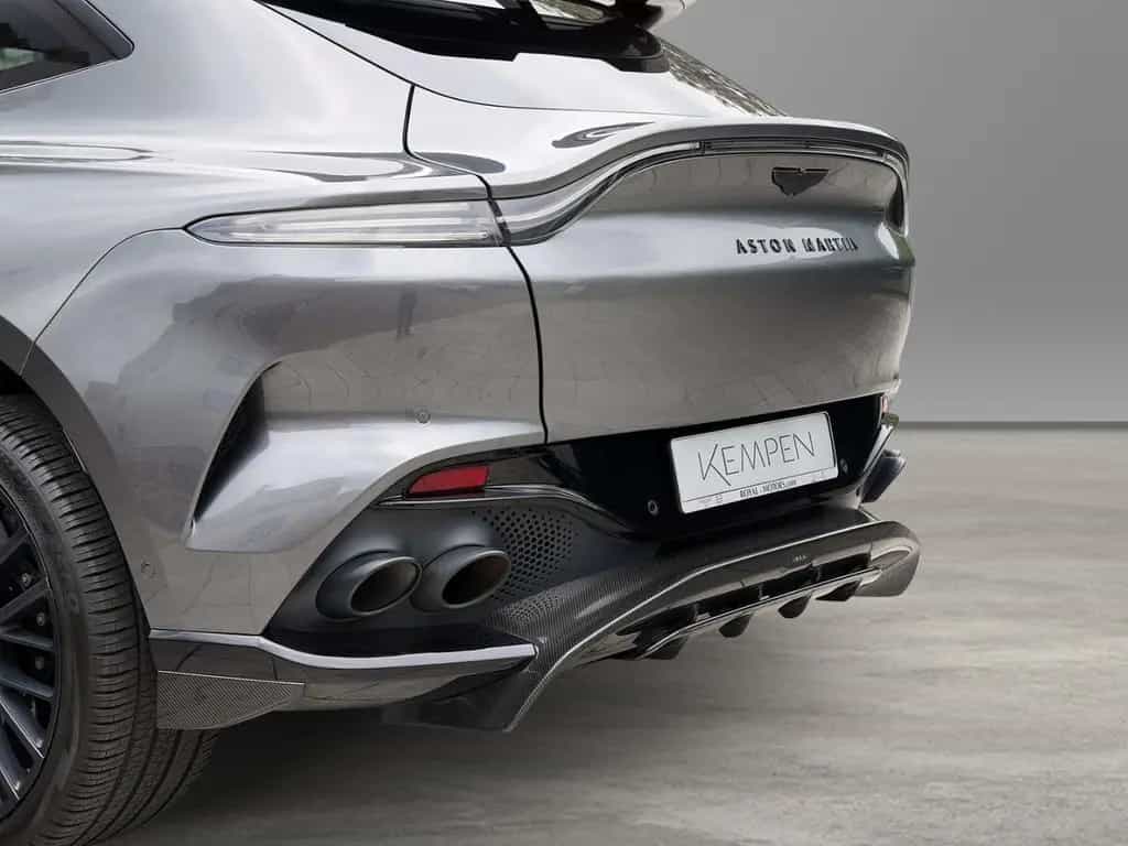Aston Martin DBX 707 Magneti Silver / Phantom Grey Carbon Ext 03/2023-photo-15