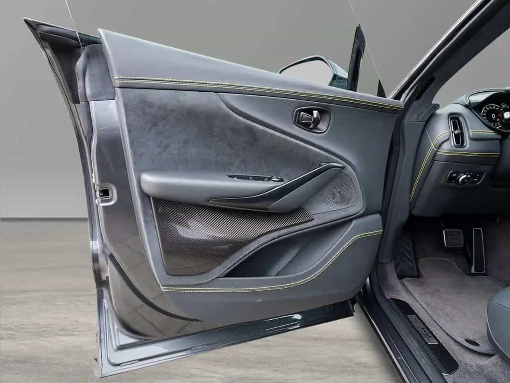 Aston Martin DBX 707 Magneti Silver / Phantom Grey Carbon Ext 03/2023-photo-19