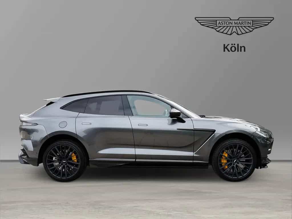 Aston Martin DBX 707 Magneti Silver / Phantom Grey Carbon Ext 03/2023-photo-2