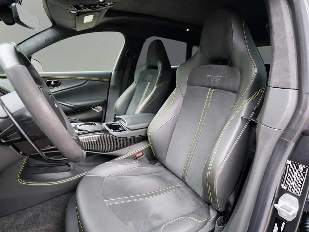 Aston Martin DBX 707 Magneti Silver / Phantom Grey Carbon Ext 03/2023-photo-21