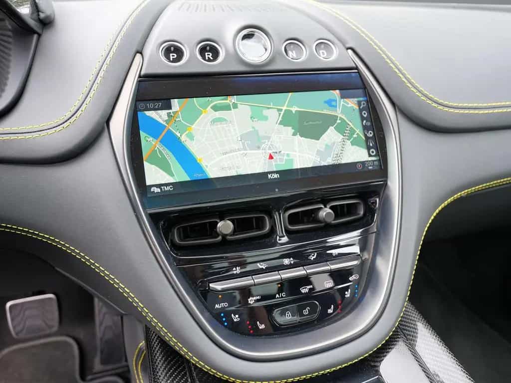 Aston Martin DBX 707 Magneti Silver / Phantom Grey Carbon Ext 03/2023-photo-27