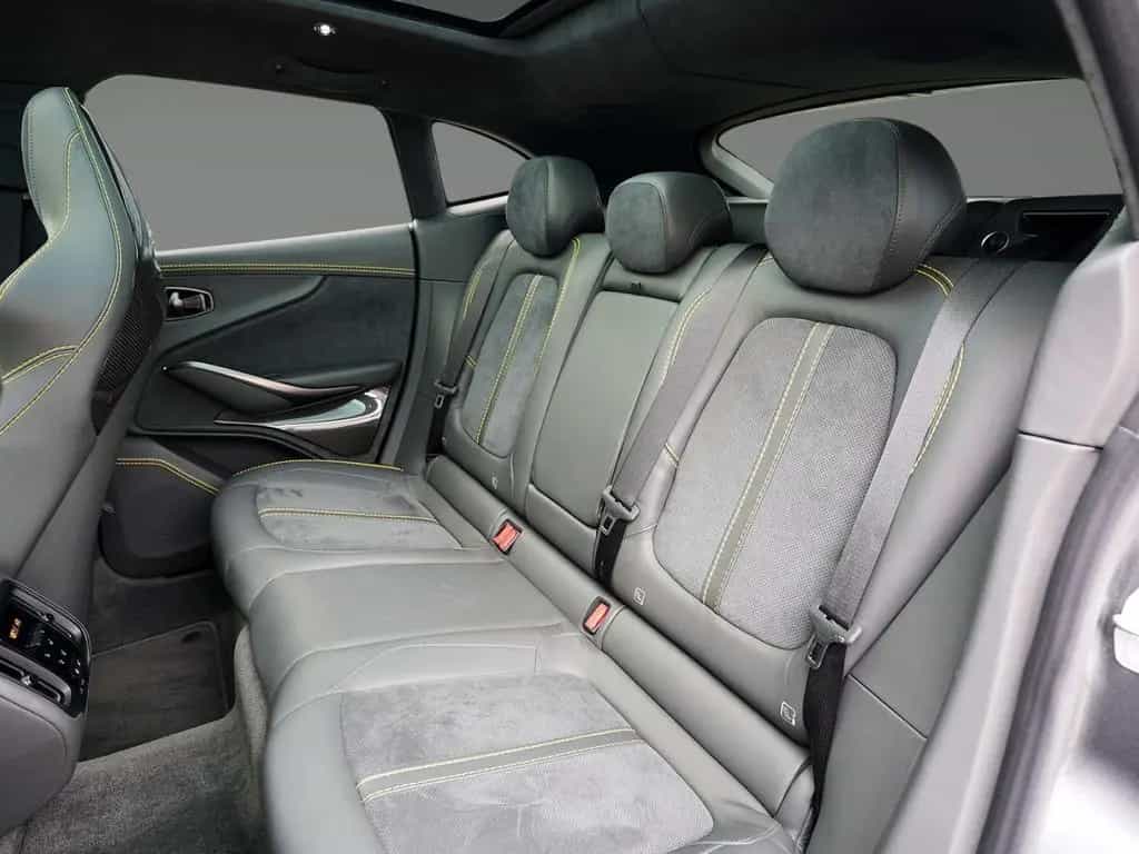 Aston Martin DBX 707 Magneti Silver / Phantom Grey Carbon Ext 03/2023-photo-30