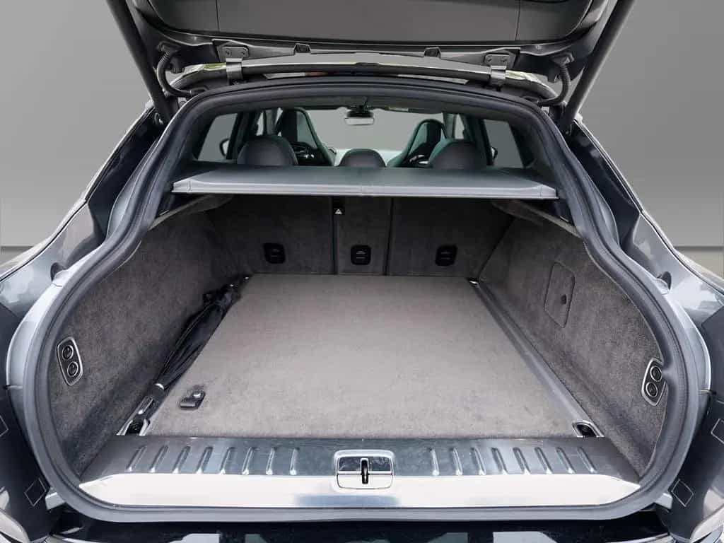 Aston Martin DBX 707 Magneti Silver / Phantom Grey Carbon Ext 03/2023-photo-31