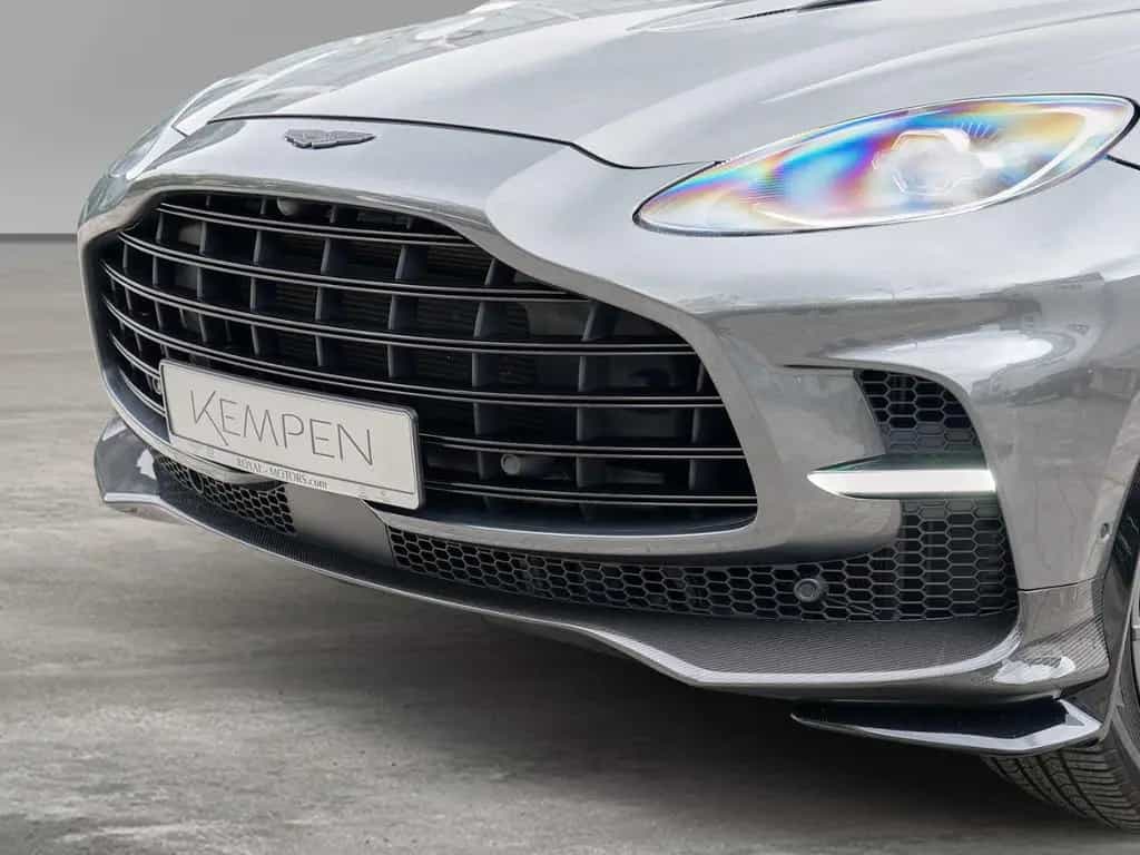 Aston Martin DBX 707 Magneti Silver / Phantom Grey Carbon Ext 03/2023-photo-9