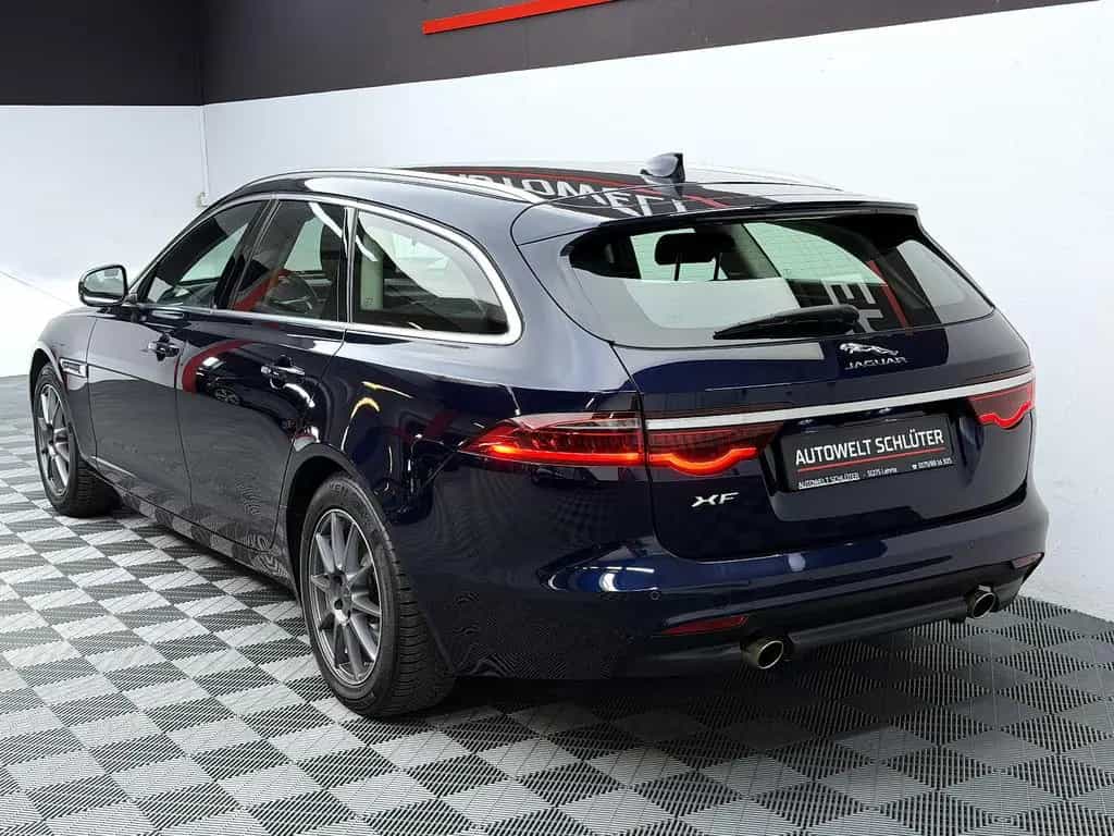 Jaguar XF Sportbrake Prestige *LED*SHZ*AHK*RFK* 08/2019-photo-3