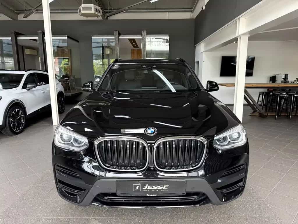 BMW X3 20d xDrive Advantage LED Navi RCAM AHK 03/2020-photo-1