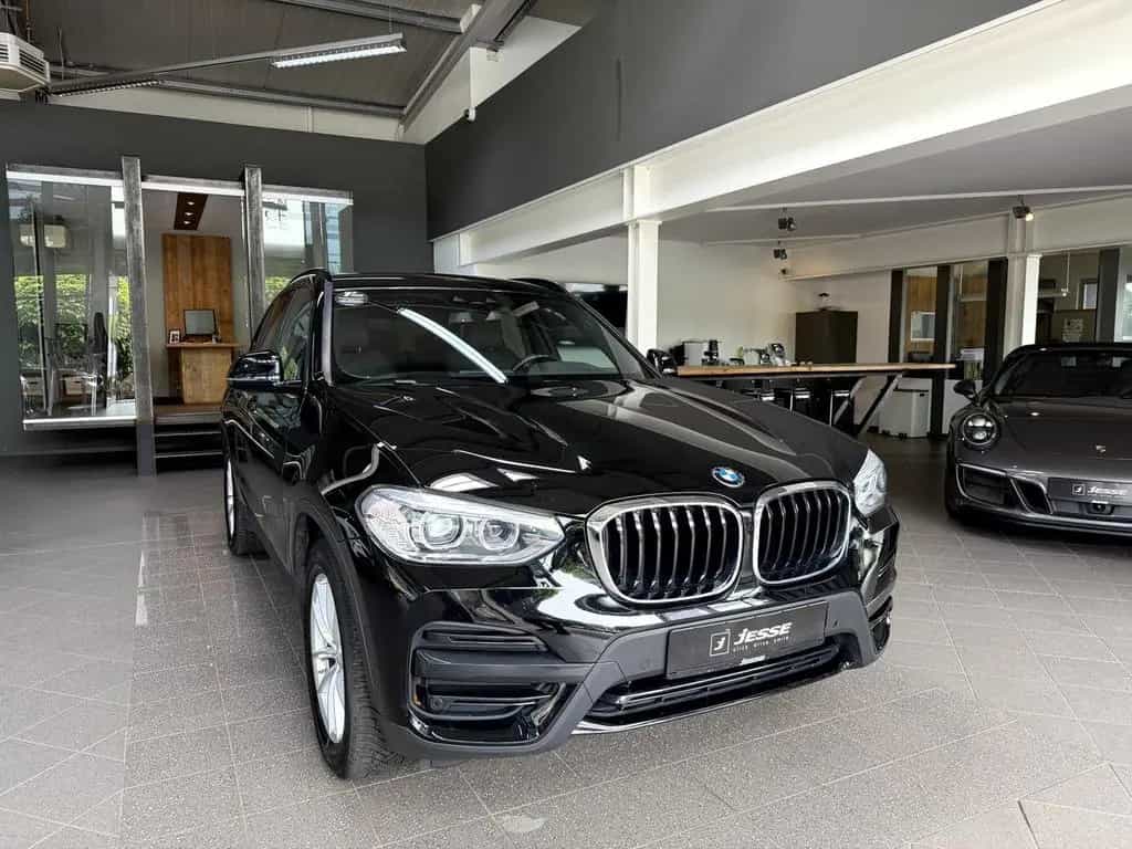 BMW X3 20d xDrive Advantage LED Navi RCAM AHK 03/2020-photo-2