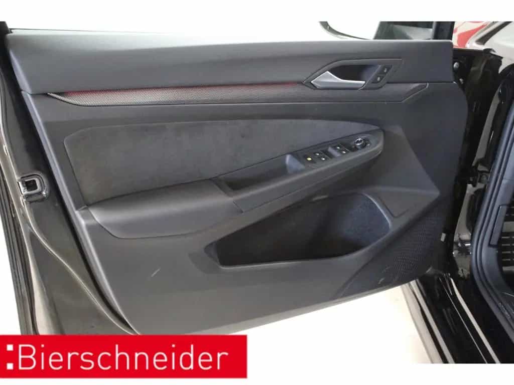 Volkswagen Golf 8 1.5 eTSI DSG PA 2x R-Line Black Style 18 10/2025-photo-11