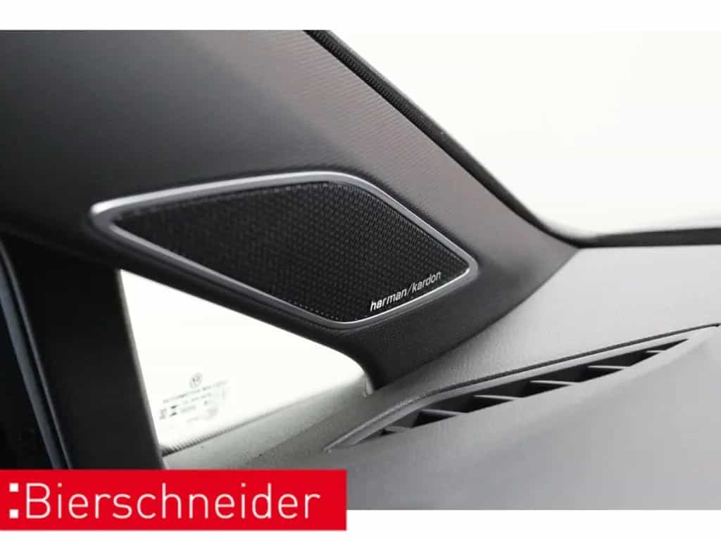 Volkswagen Golf 8 1.5 eTSI DSG PA 2x R-Line Black Style 18 10/2025-photo-12