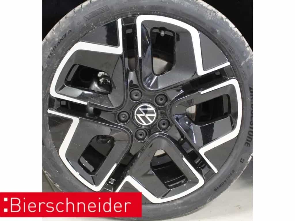 Volkswagen Golf 8 1.5 eTSI DSG PA 2x R-Line Black Style 18 10/2025-photo-16