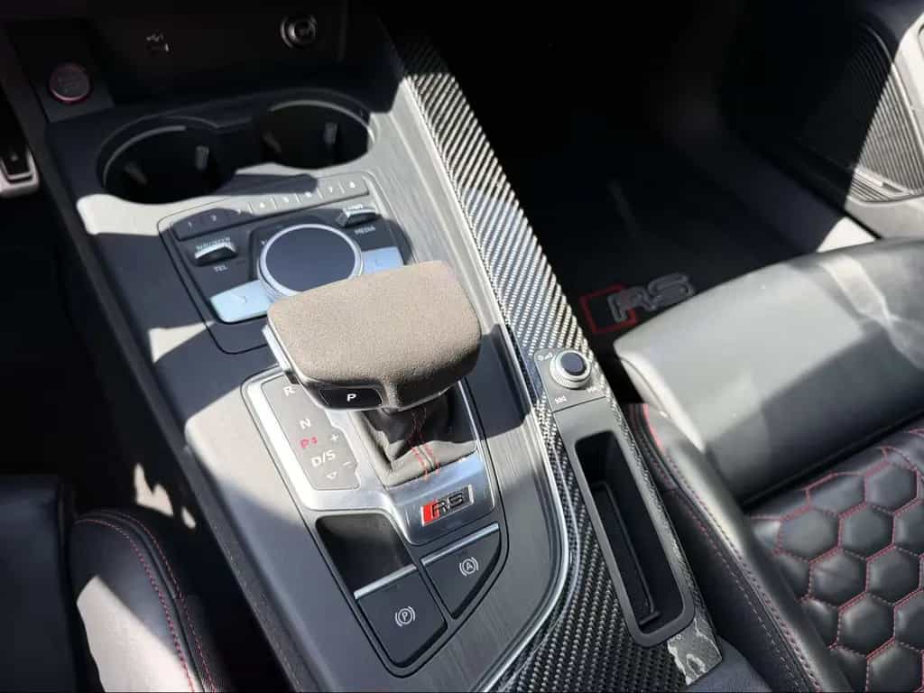 Audi RS4 KERAMIK-CARBON-HUD-B&O-360°-MATRIX-VIRT-PANO 08/2019-photo-21