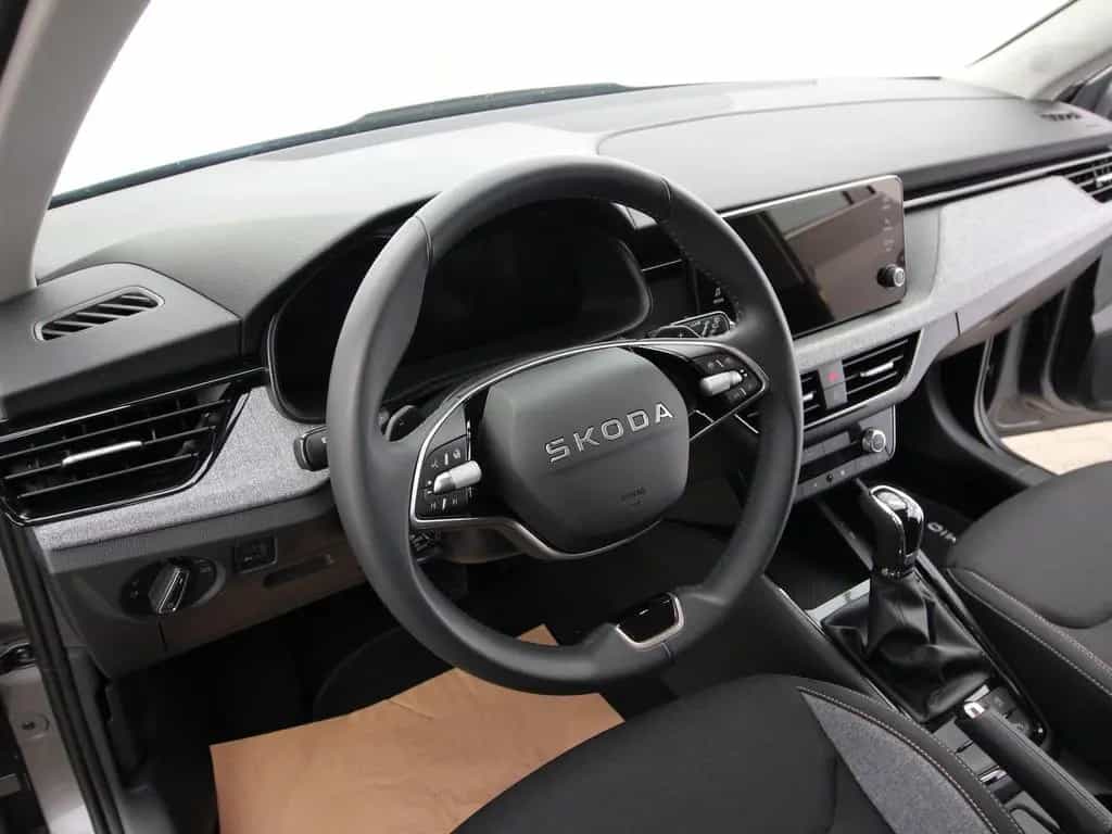 Skoda Kamiq TSI OPF 7-DSG Selection LED+KAMERA+ACC 03/2025-photo-8