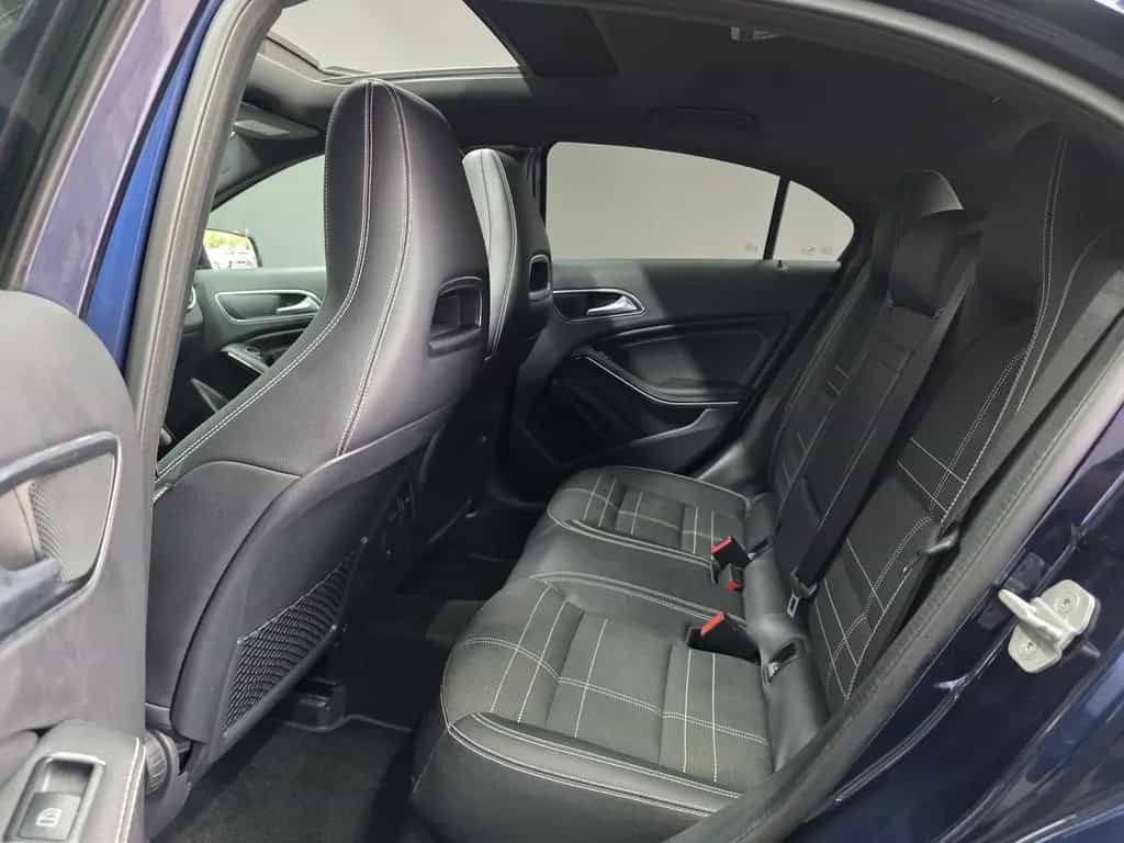 Mercedes-Benz A 200 d 4MATIC, PANO, LED, R-KAMERA, CARPLAY 03/2017-photo-11