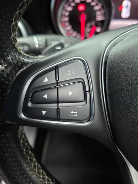 Mercedes-Benz A 200 d 4MATIC, PANO, LED, R-KAMERA, CARPLAY 03/2017-photo-17