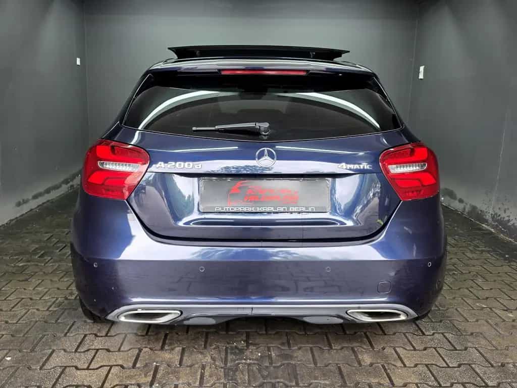 Mercedes-Benz A 200 d 4MATIC, PANO, LED, R-KAMERA, CARPLAY 03/2017-photo-4