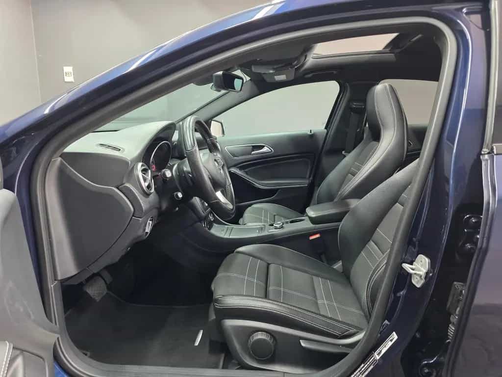 Mercedes-Benz A 200 d 4MATIC, PANO, LED, R-KAMERA, CARPLAY 03/2017-photo-7