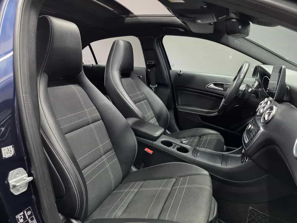Mercedes-Benz A 200 d 4MATIC, PANO, LED, R-KAMERA, CARPLAY 03/2017-photo-9