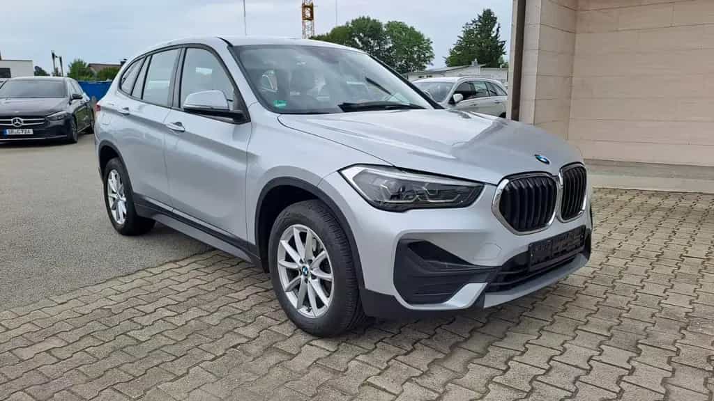 BMW X1 sDrive 18 d Advantage LED NAVI AHK PDC Tempo. 01/2021-photo-1