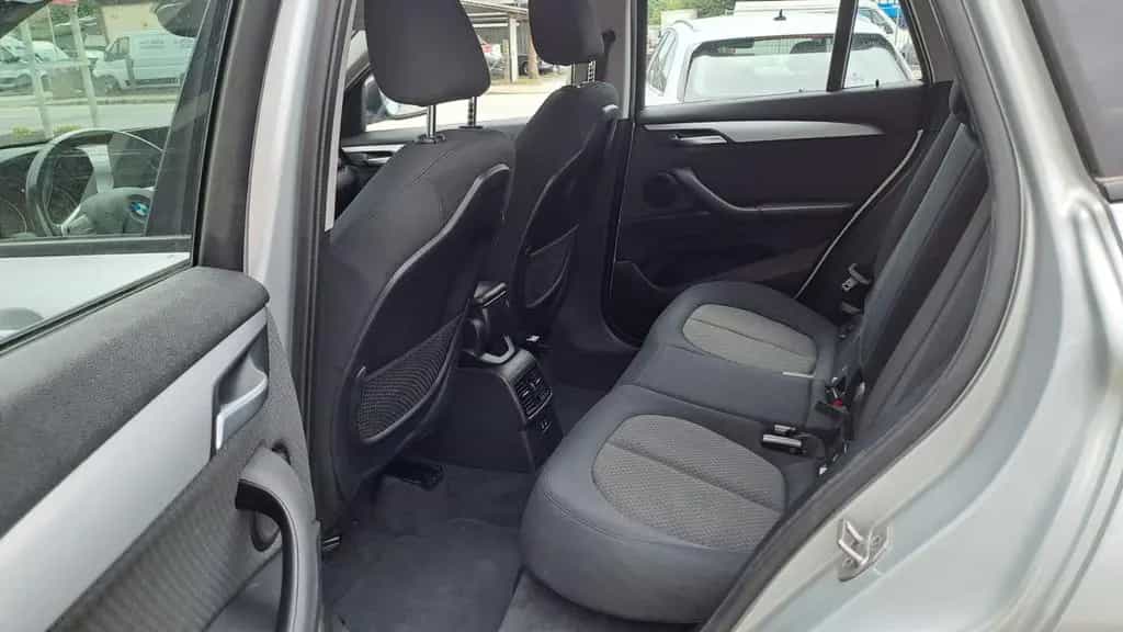 BMW X1 sDrive 18 d Advantage LED NAVI AHK PDC Tempo. 01/2021-photo-13