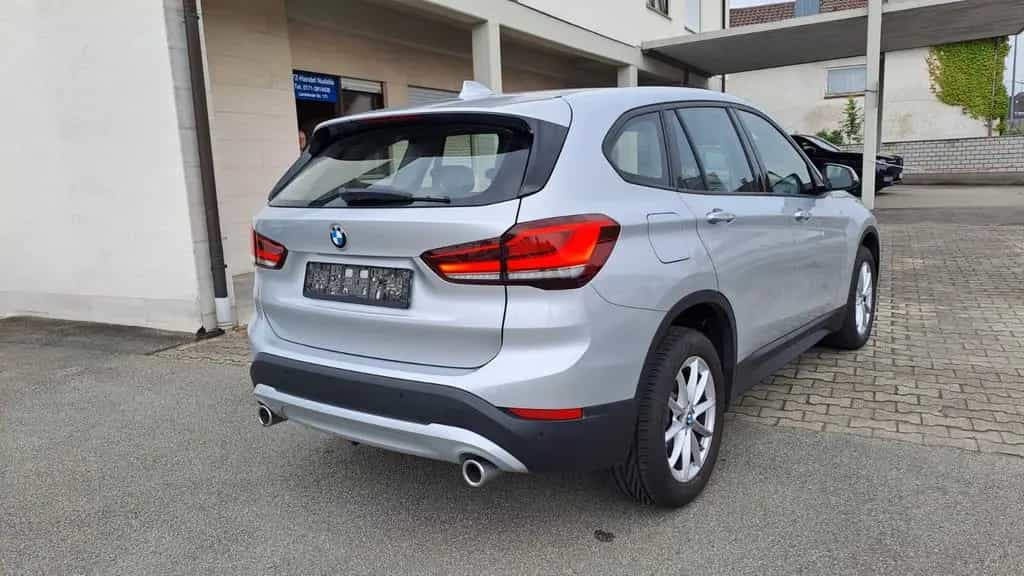 BMW X1 sDrive 18 d Advantage LED NAVI AHK PDC Tempo. 01/2021-photo-3
