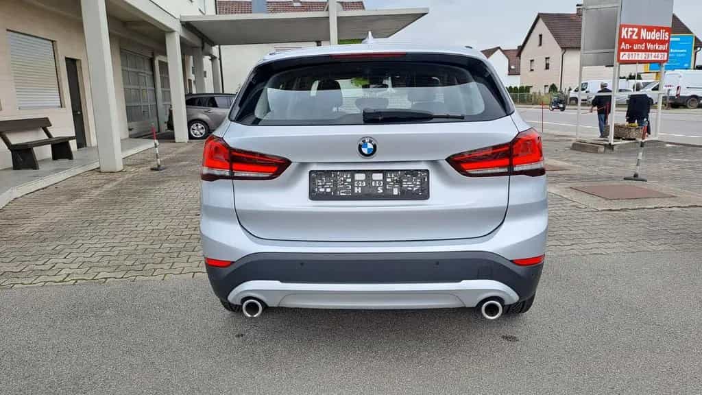 BMW X1 sDrive 18 d Advantage LED NAVI AHK PDC Tempo. 01/2021-photo-5