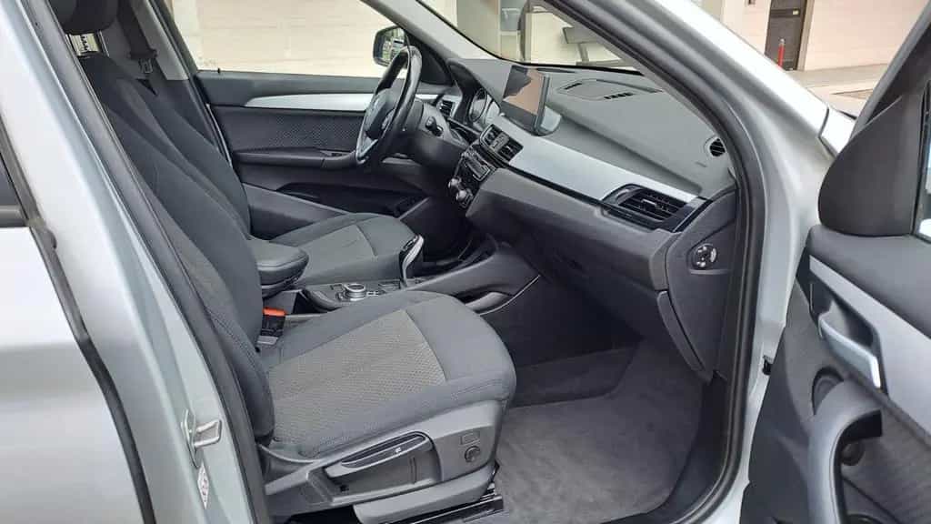 BMW X1 sDrive 18 d Advantage LED NAVI AHK PDC Tempo. 01/2021-photo-9