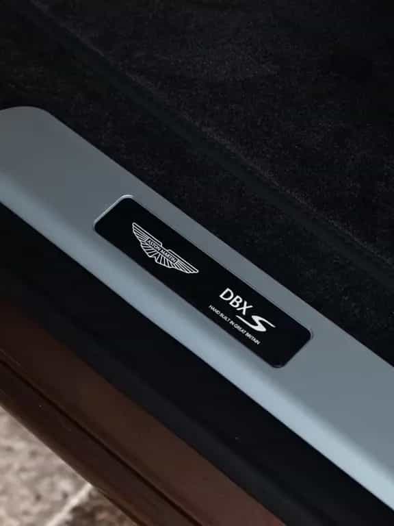 Aston Martin DBX 4.0 V8 S null-photo-12