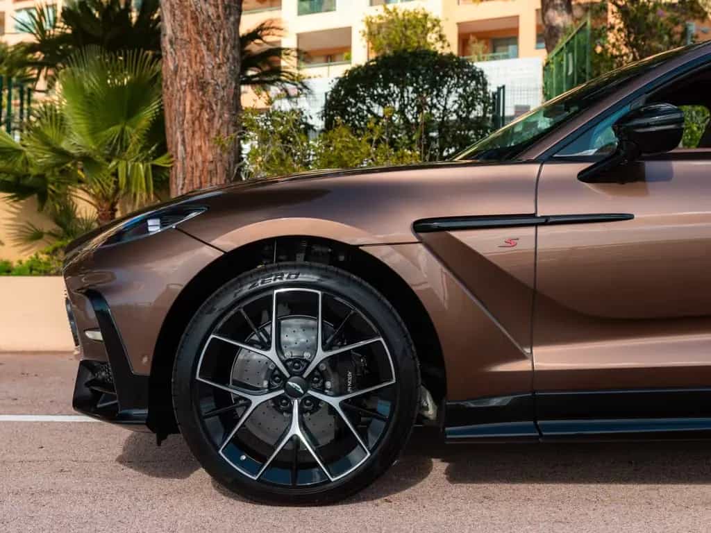 Aston Martin DBX 4.0 V8 S null-photo-4