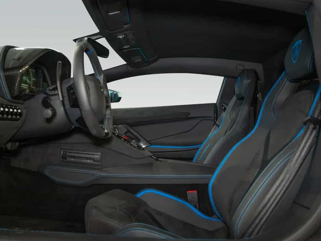 Lamborghini Aventador Ultimae | 1 of 350 09/2022-photo-13