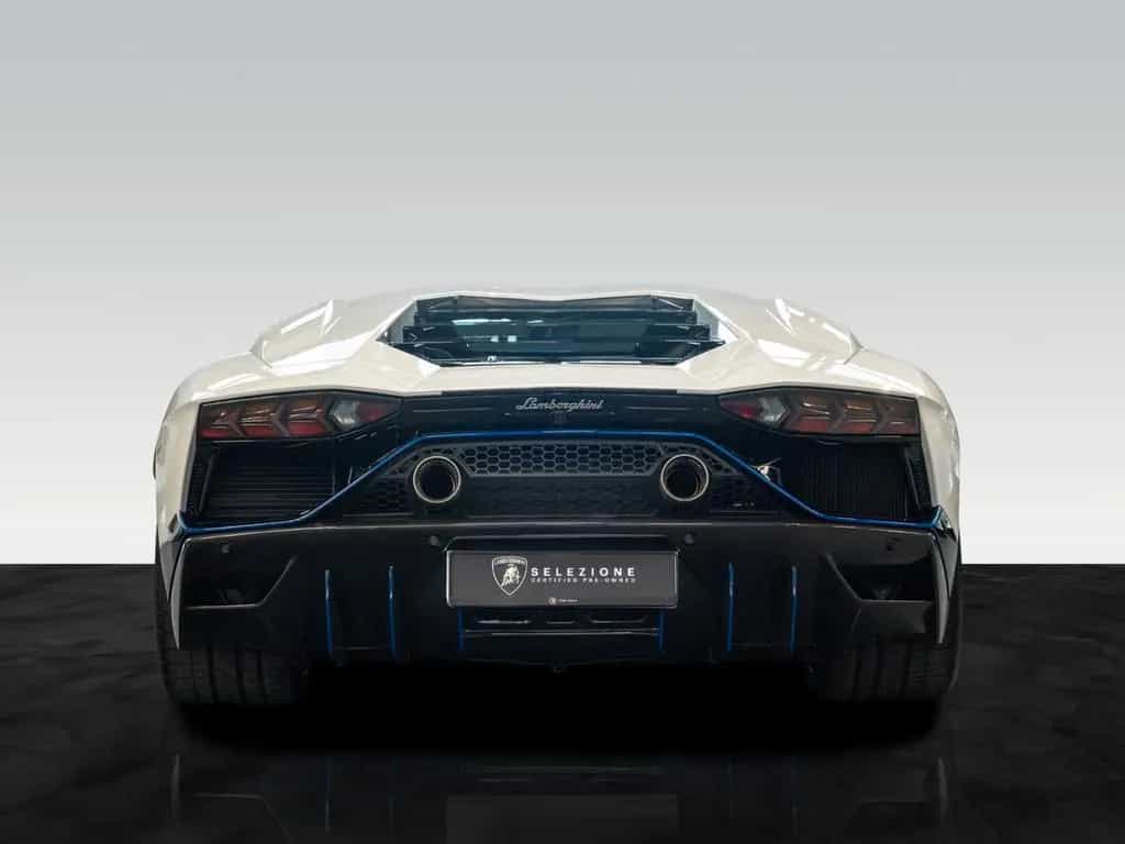 Lamborghini Aventador Ultimae | 1 of 350 09/2022-photo-4