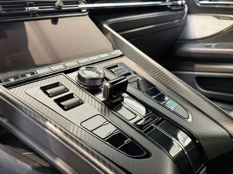 Aston Martin DB12 DB12 Coupe 04/2024-photo-27
