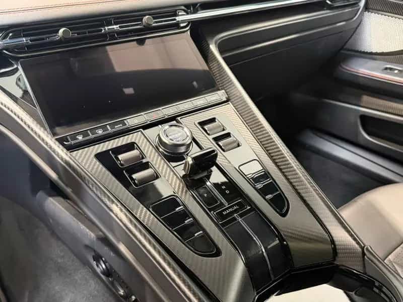 Aston Martin DB12 DB12 Coupe 04/2024-photo-28