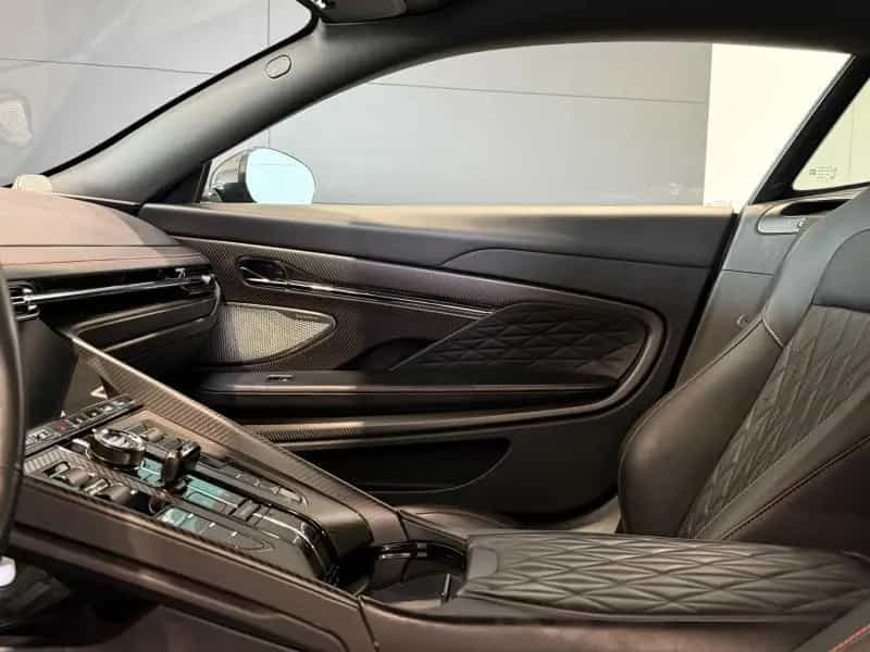Aston Martin DB12 DB12 Coupe 04/2024-photo-33