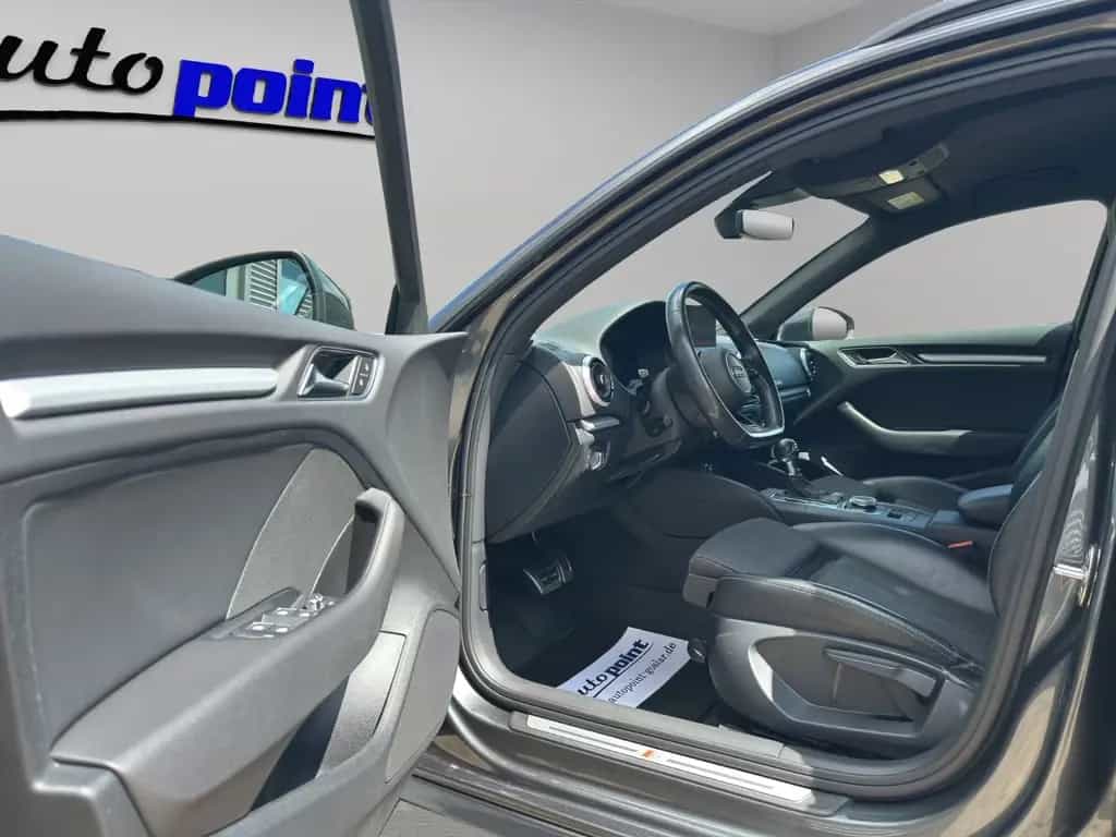 Audi A3 Sportback 3xS Line Virtual Matrix AHK 06/2018-photo-12