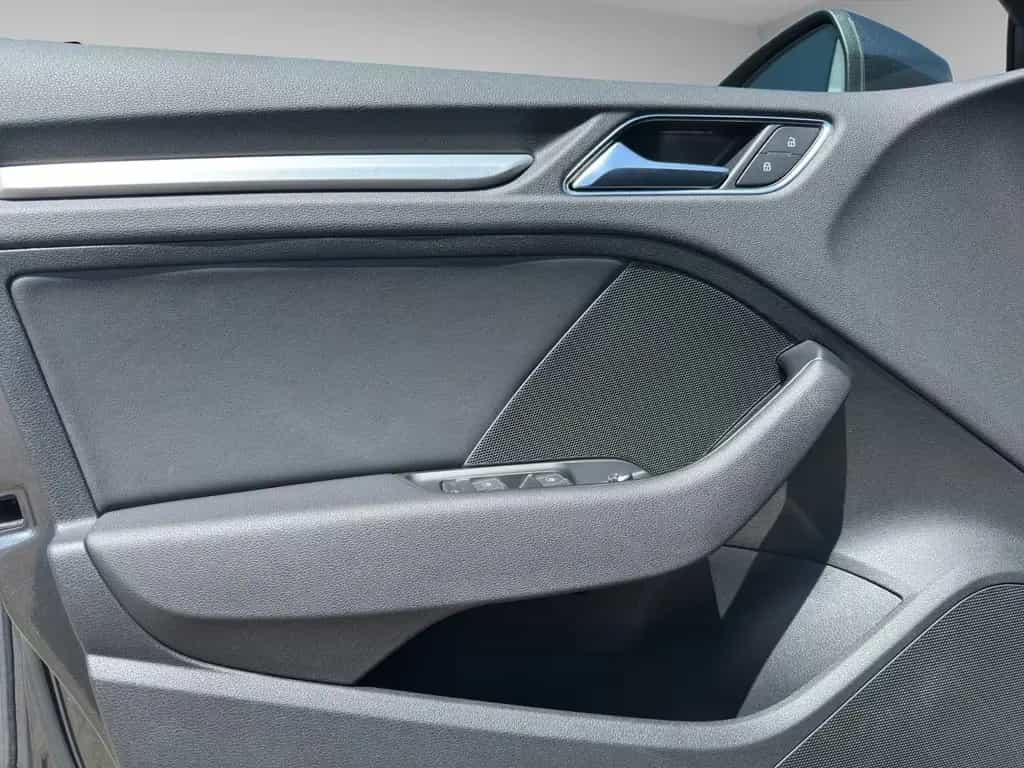Audi A3 Sportback 3xS Line Virtual Matrix AHK 06/2018-photo-22