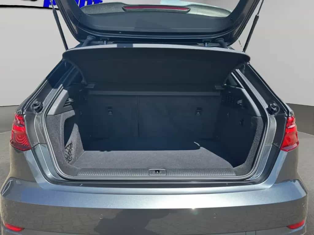 Audi A3 Sportback 3xS Line Virtual Matrix AHK 06/2018-photo-27