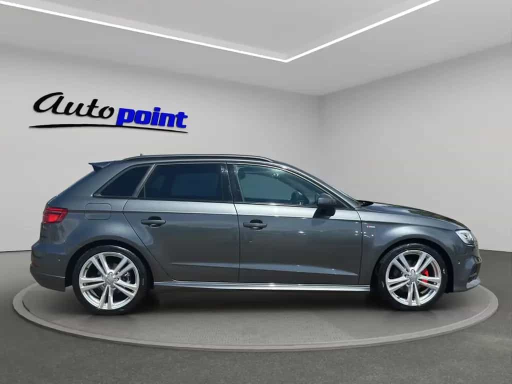 Audi A3 Sportback 3xS Line Virtual Matrix AHK 06/2018-photo-3