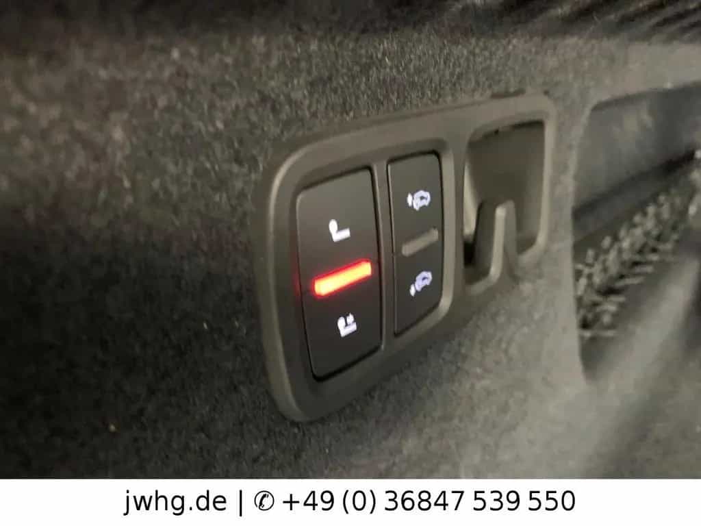 Audi Q8 55TFSI Quattro S-Line|ACC|VCockp|HUD|Memo|21" 08/2022-photo-6