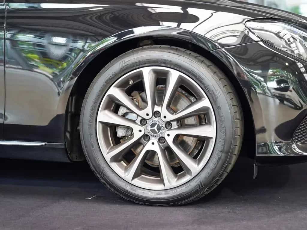 Mercedes-Benz E 220 d AVANTGARDE Leder Schiebedach Standheizun 11/2018-photo-1
