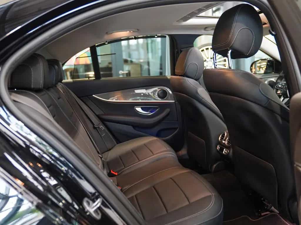 Mercedes-Benz E 220 d AVANTGARDE Leder Schiebedach Standheizun 11/2018-photo-12