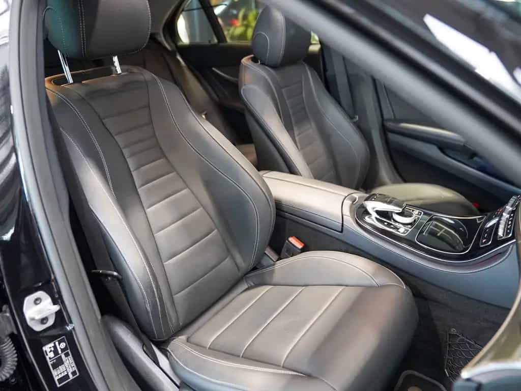 Mercedes-Benz E 220 d AVANTGARDE Leder Schiebedach Standheizun 11/2018-photo-8