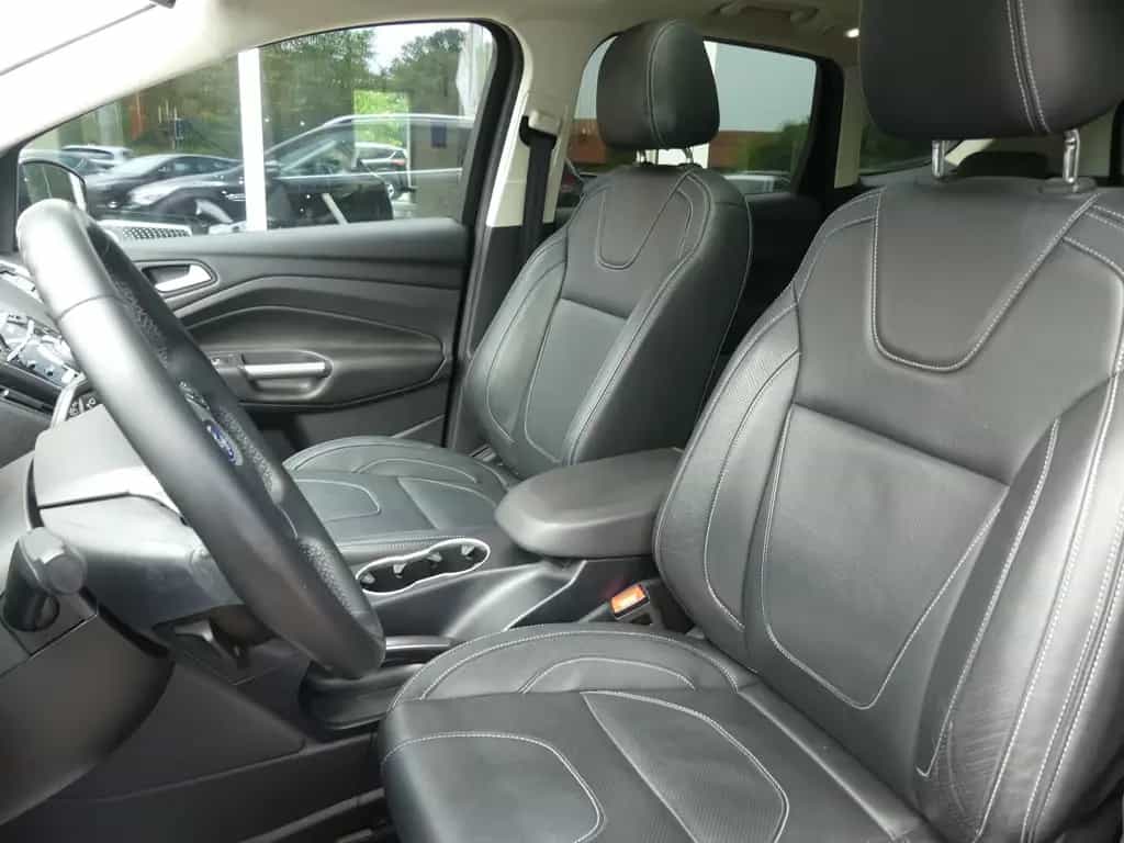 Ford Kuga Titanium Navi*Sitzheizung*Leder*Xenon 02/2015-photo-12